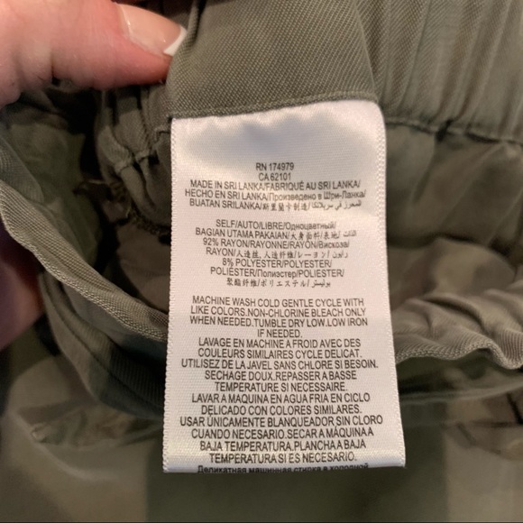 BCBGENERATION Front Tie Shirred Pants Green Size XS - Picture 4 of 5